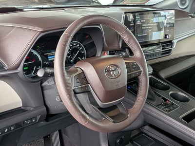 2023 Toyota SIENNA PLATINUM Platinum
