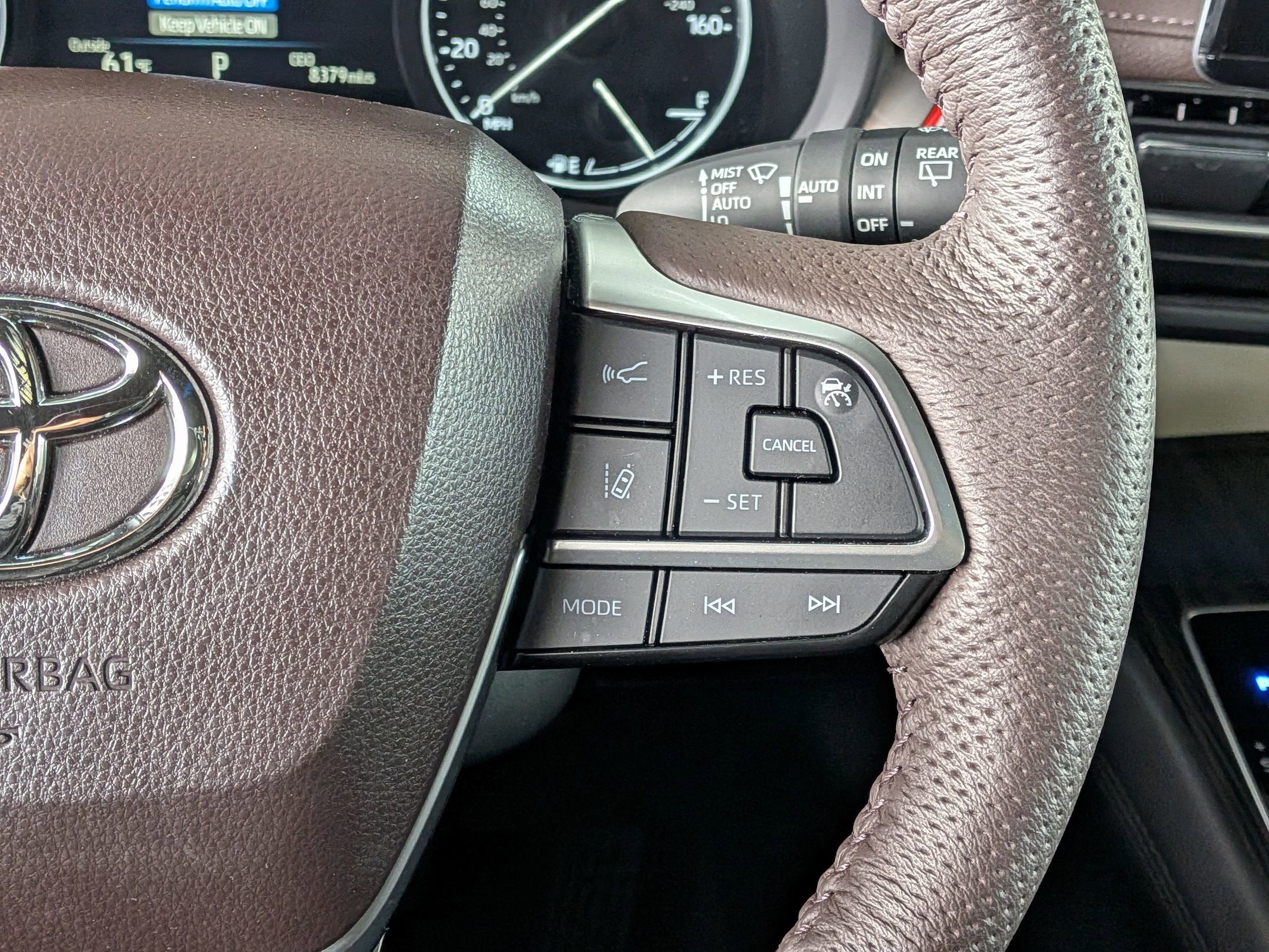 2023 Toyota SIENNA PLATINUM Platinum