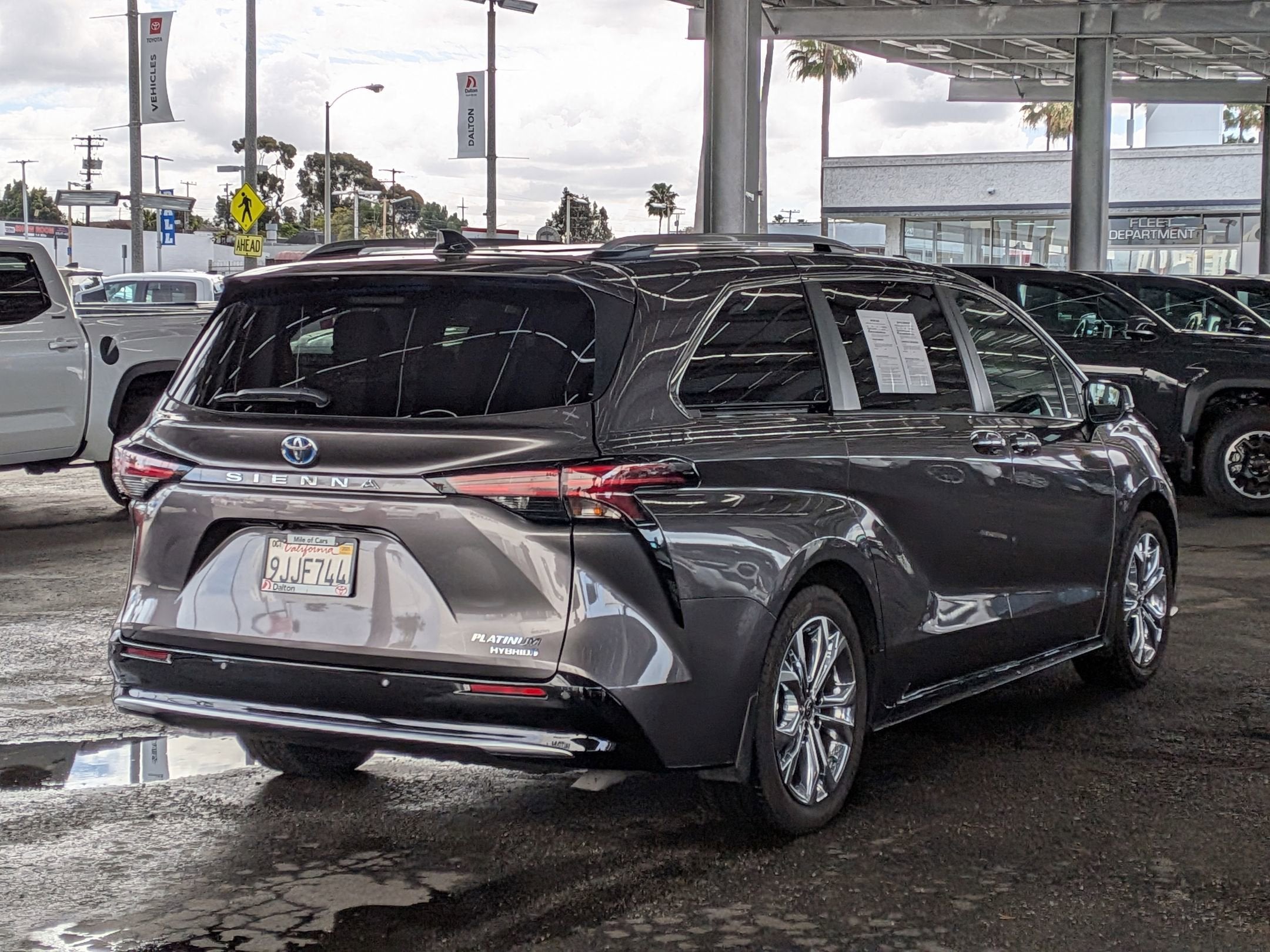 2023 Toyota SIENNA PLATINUM Platinum