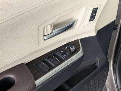 2023 Toyota SIENNA PLATINUM Platinum