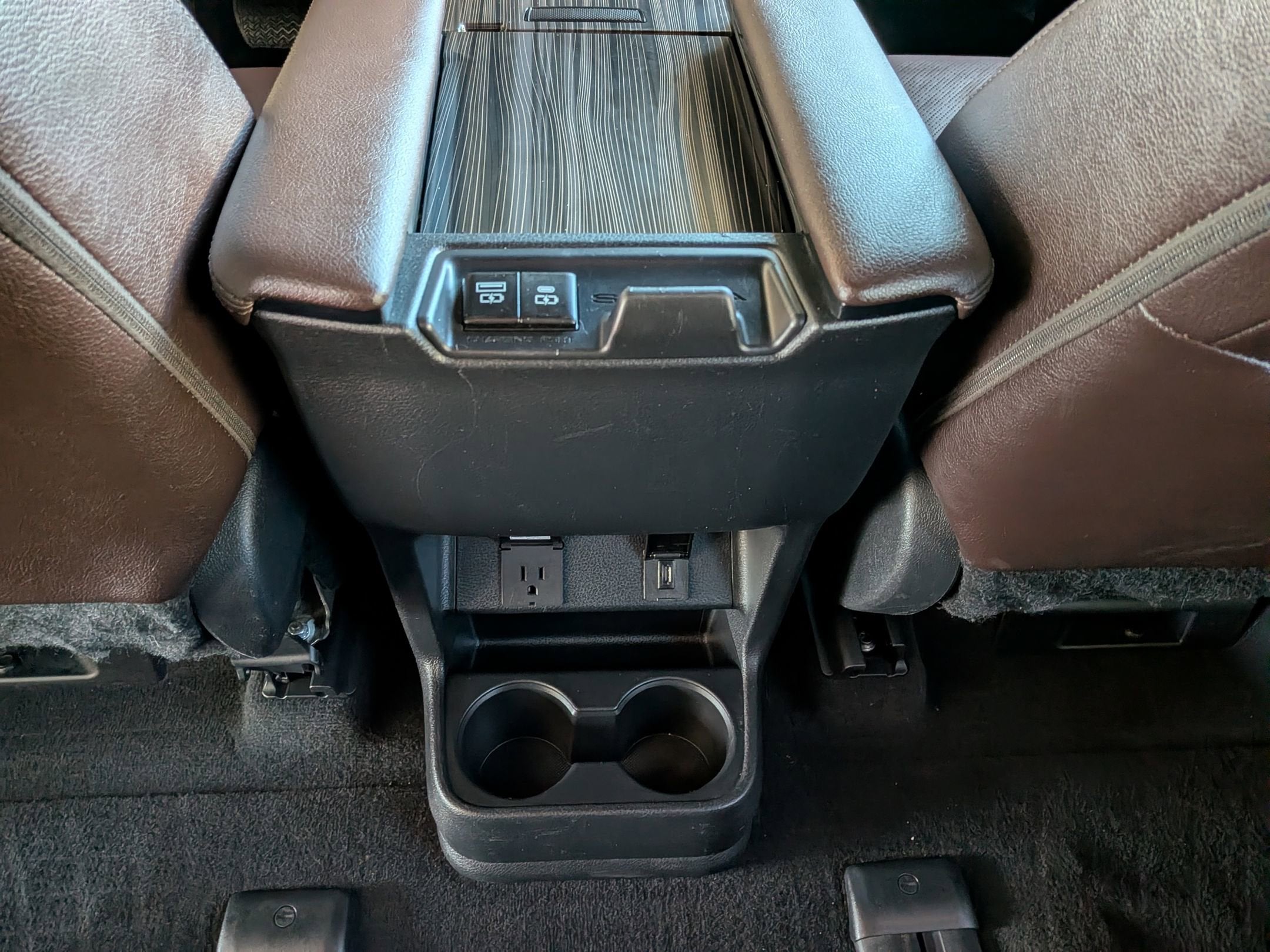 2023 Toyota SIENNA PLT AWD Platinum