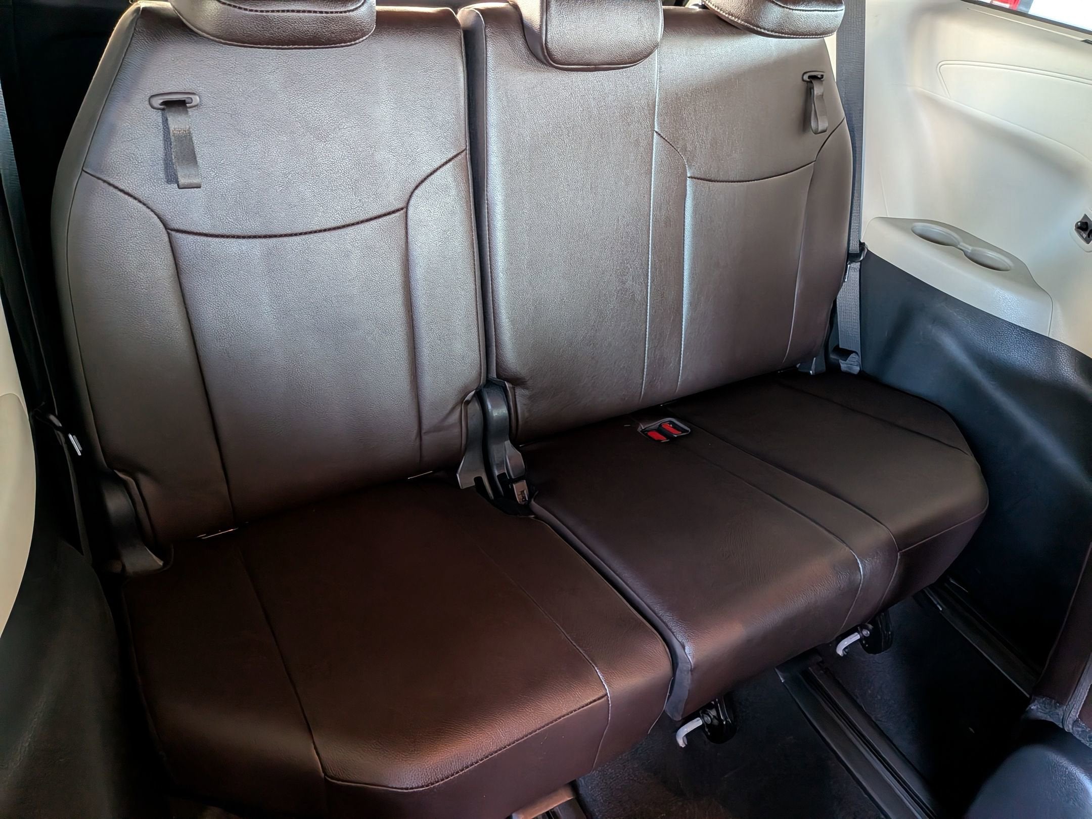 2023 Toyota SIENNA PLT AWD Platinum