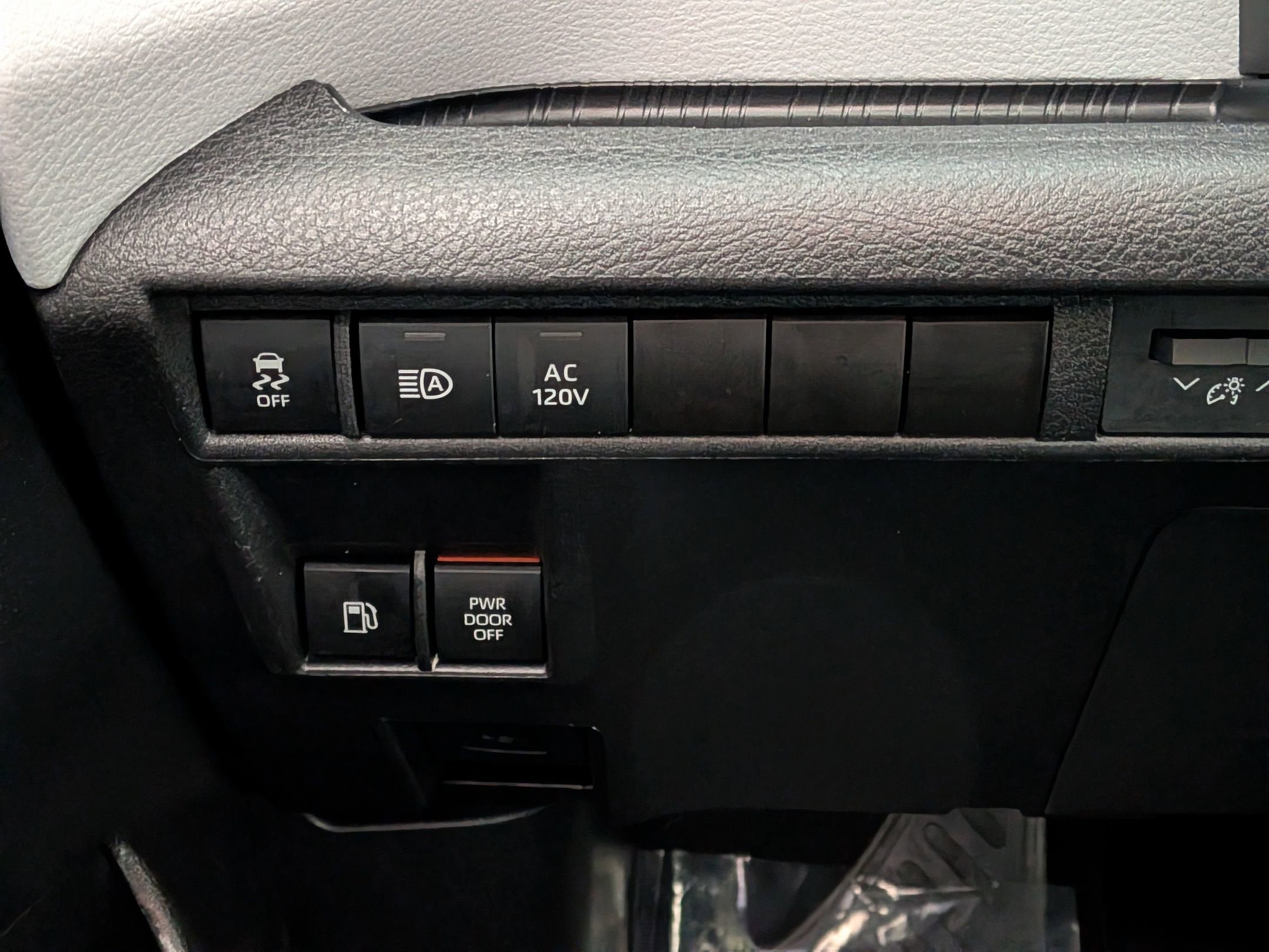 2025 Toyota SIENNA XLE XLE