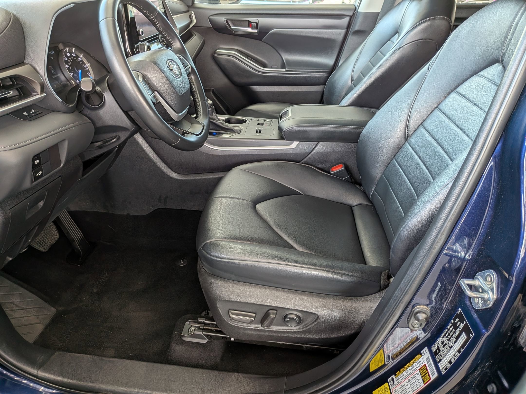 2023 Toyota HIGHLANDER HYBRD Hybrid XLE