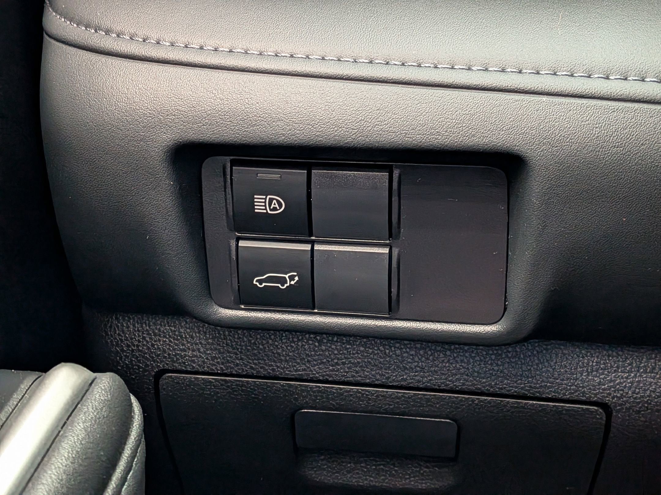 2023 Toyota HIGHLANDER HYBRD Hybrid XLE