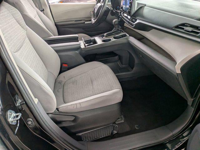 2022 Toyota SIENNA LE LE