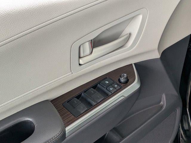 2022 Toyota SIENNA LE LE