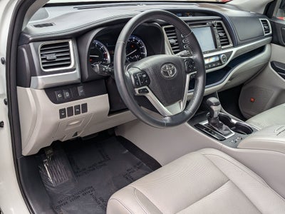 2017 Toyota Highlander Limited