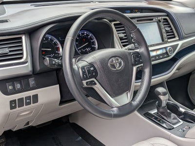 2017 Toyota Highlander Limited