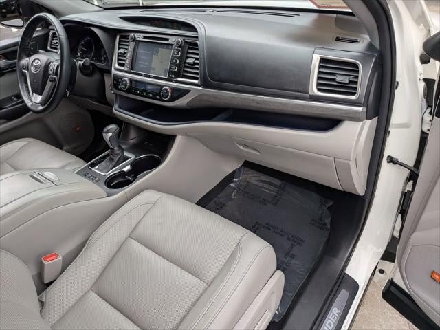 2017 Toyota Highlander Limited