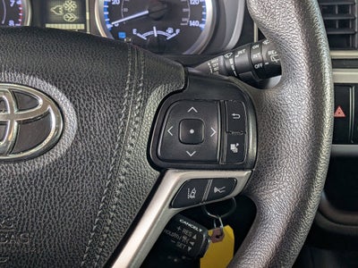 2019 Toyota HIGHLANDER LE