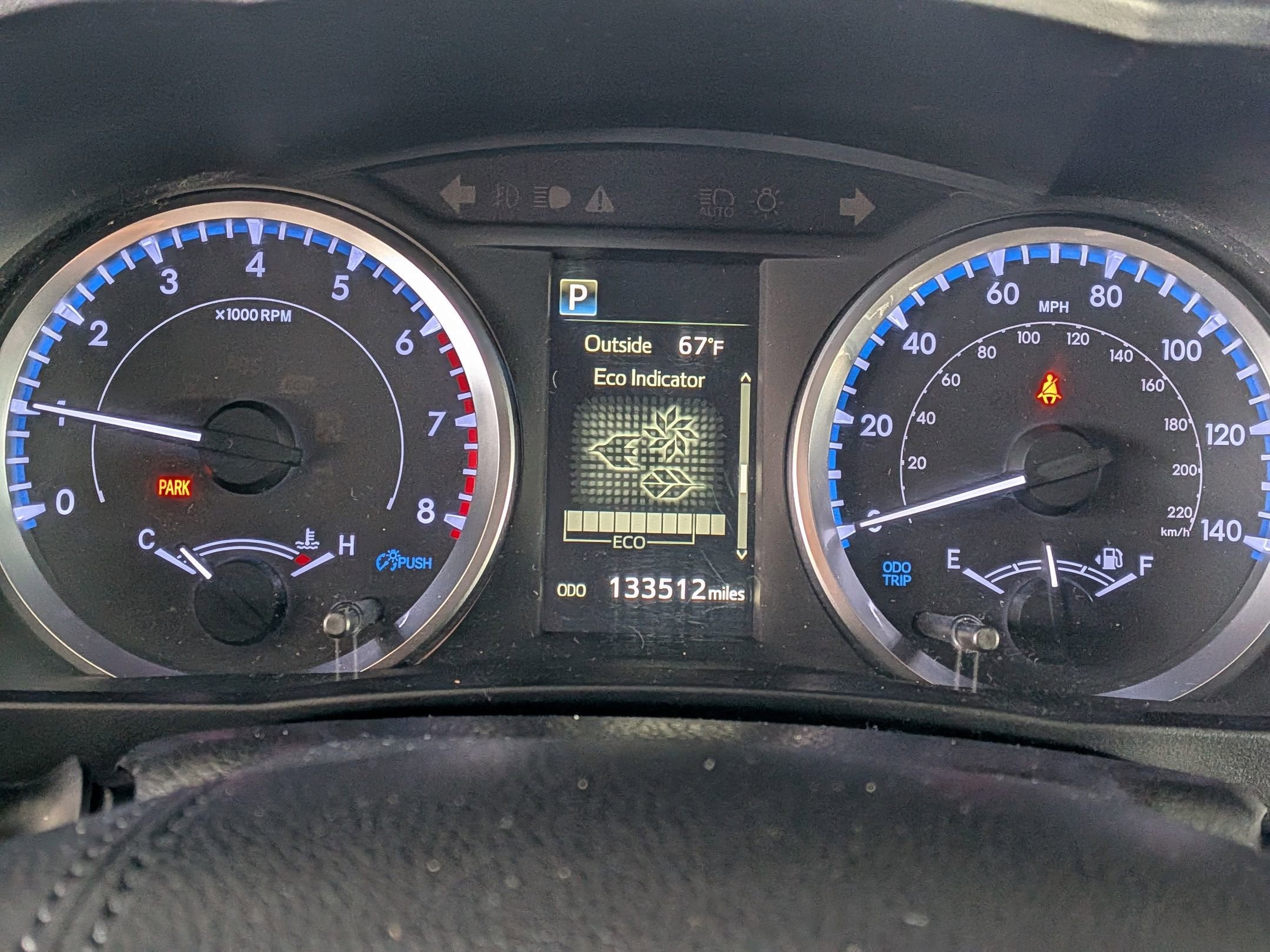 2019 Toyota HIGHLANDER LE