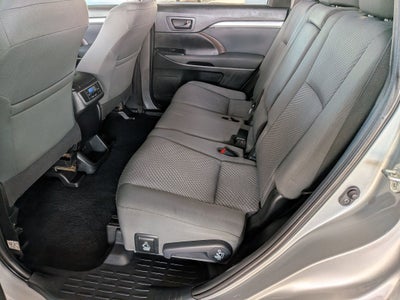 2019 Toyota HIGHLANDER LE