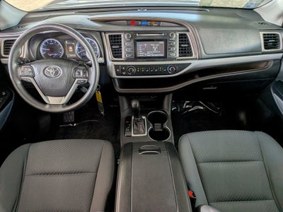 2019 Toyota HIGHLANDER LE