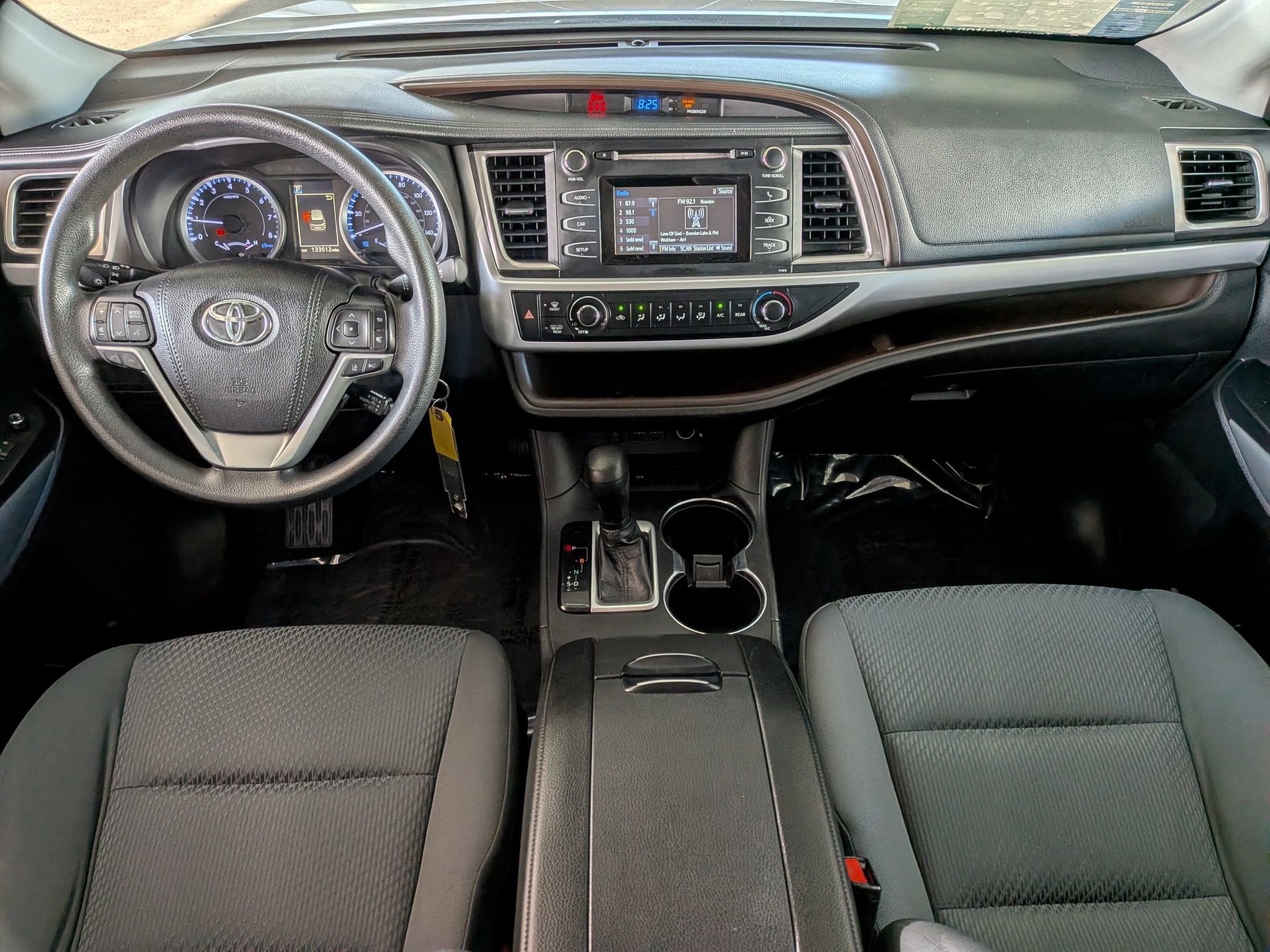 2019 Toyota HIGHLANDER LE