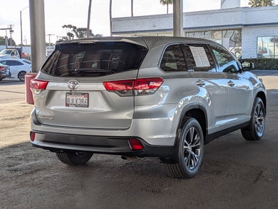 2019 Toyota HIGHLANDER LE