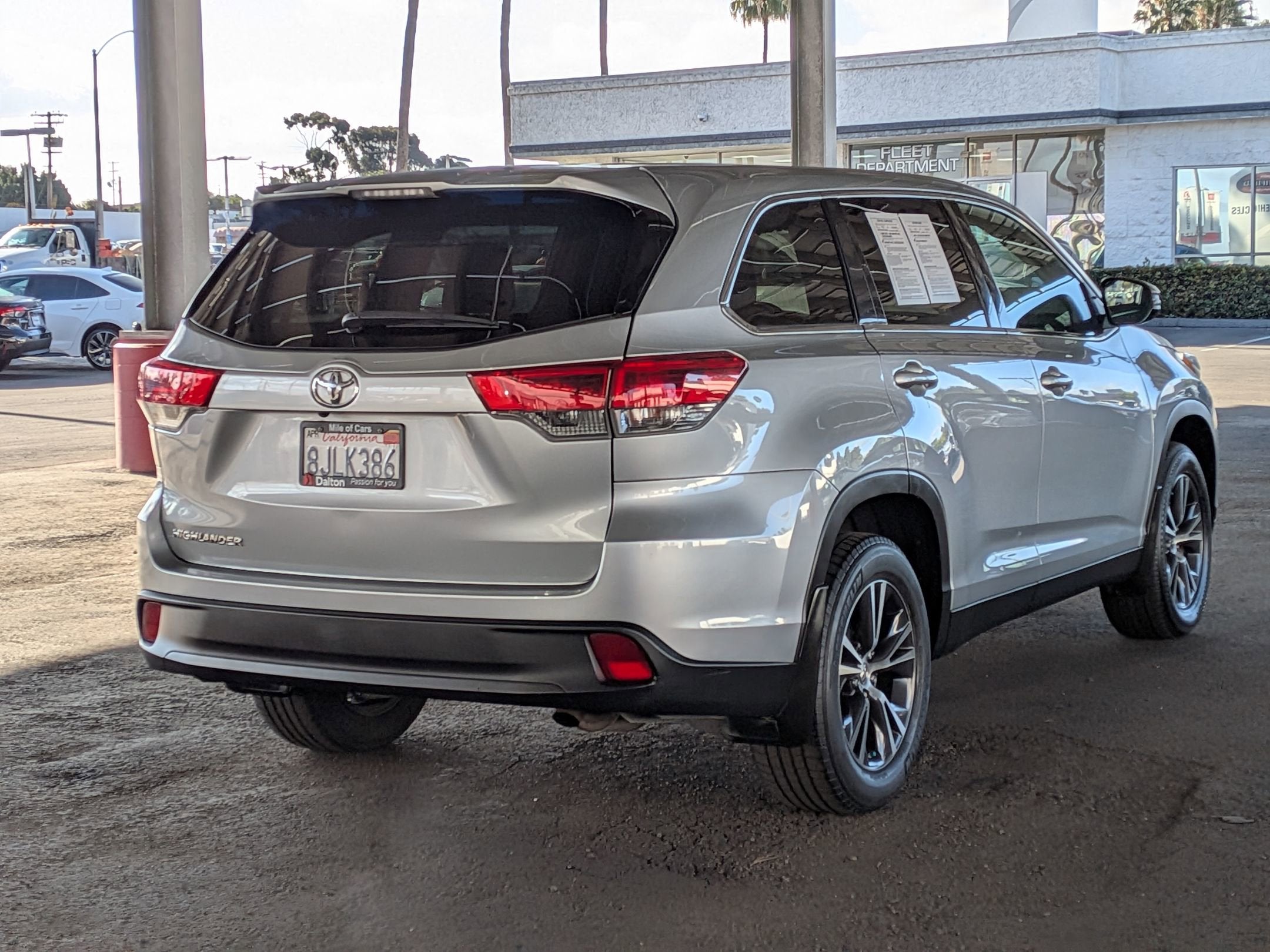 2019 Toyota HIGHLANDER LE