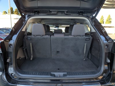 2022 Toyota HIGHLANDER LE