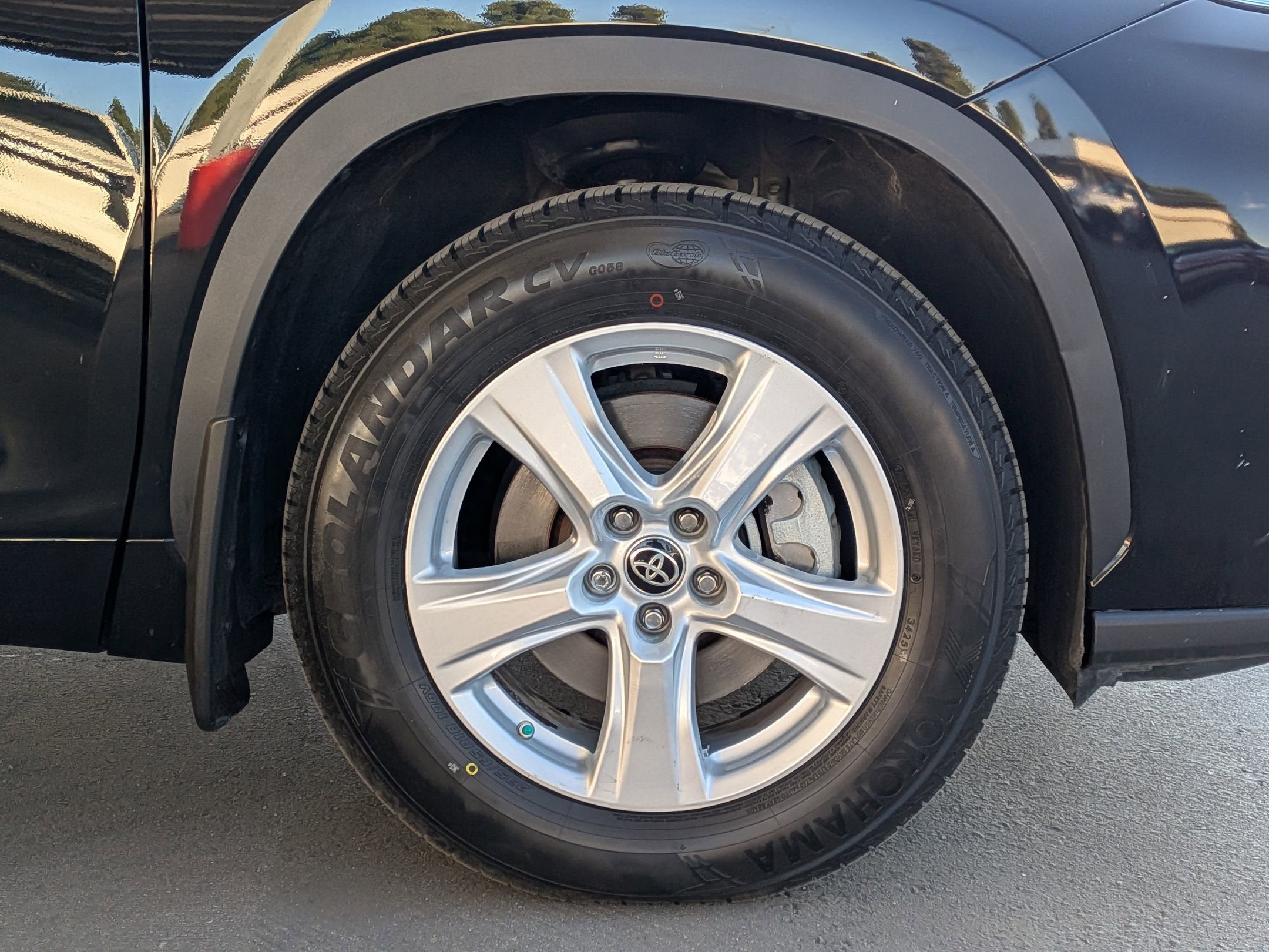 2022 Toyota HIGHLANDER LE