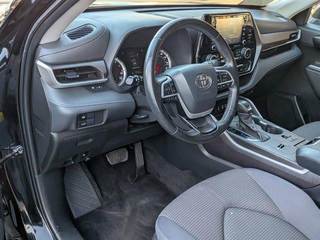 2022 Toyota HIGHLANDER LE