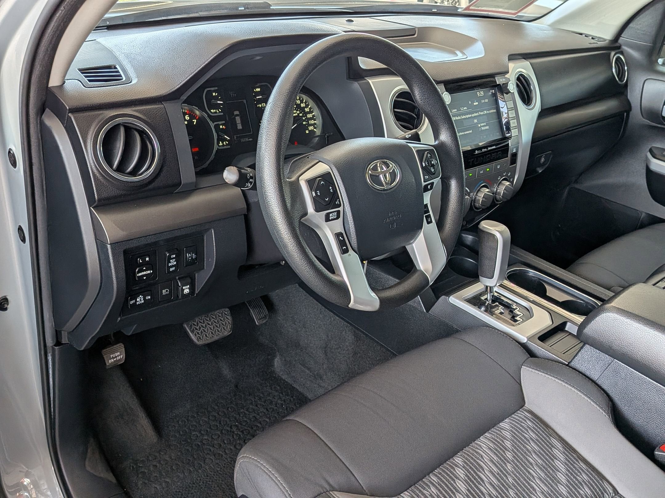 2020 Toyota TUNDRA 4X2 SR5