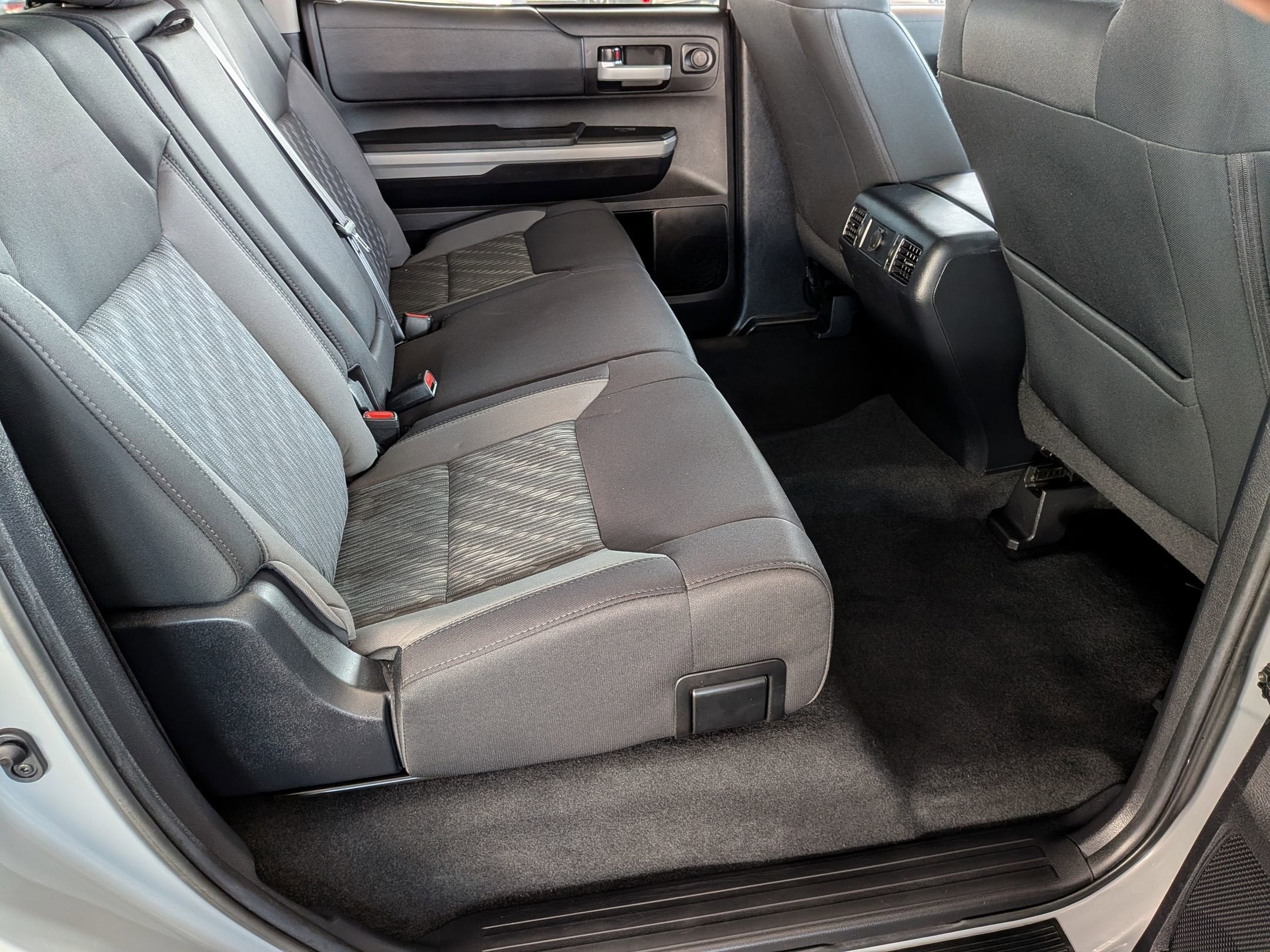 2020 Toyota TUNDRA 4X2 SR5