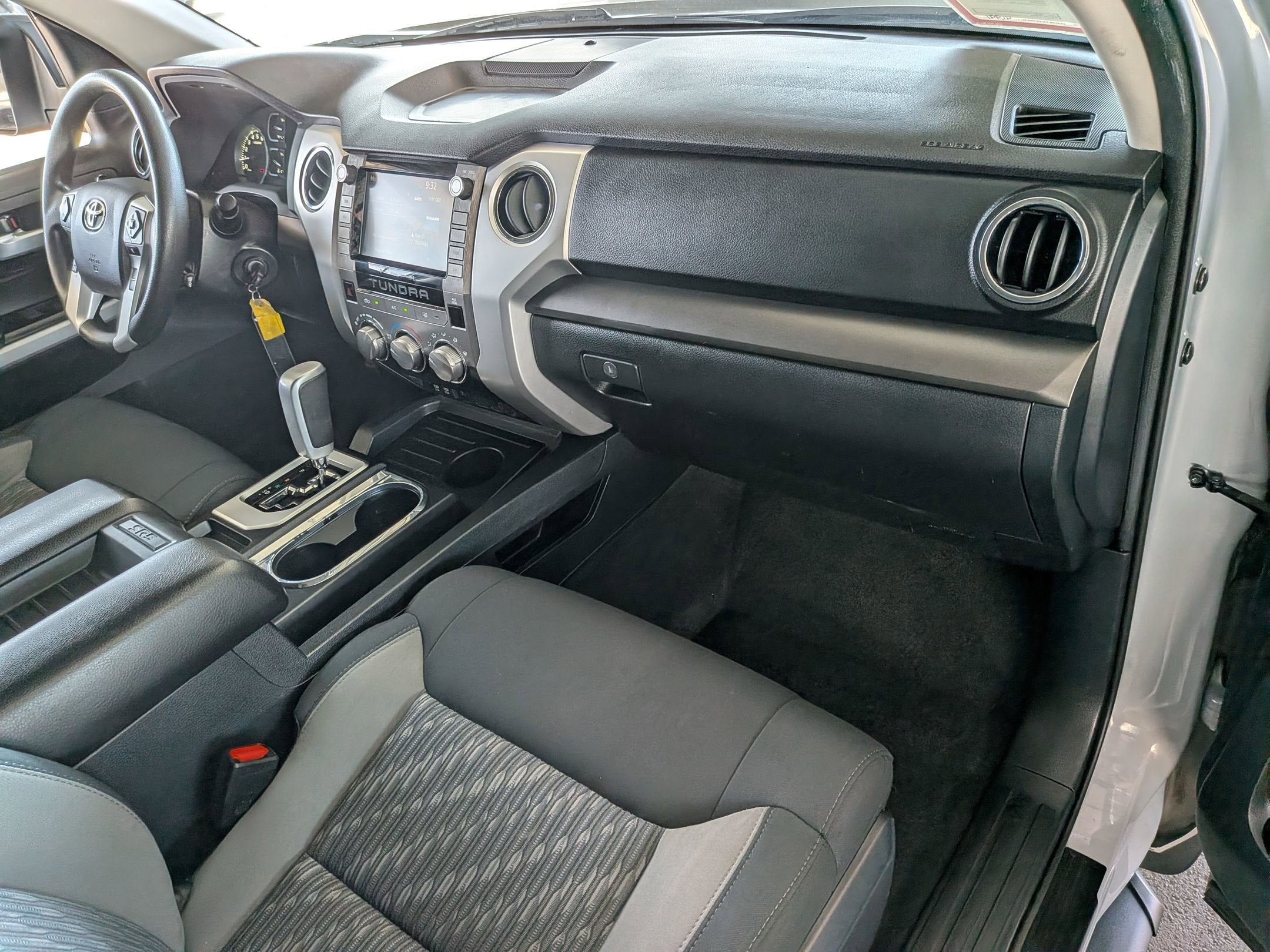 2020 Toyota TUNDRA 4X2 SR5