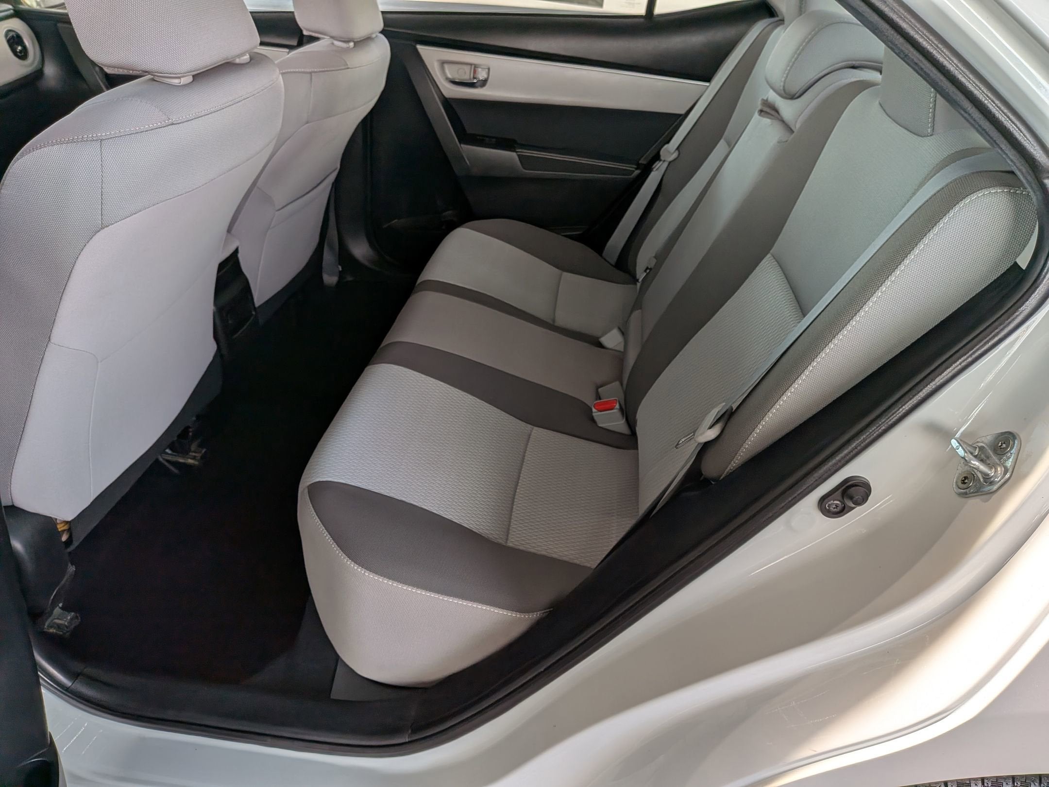 2018 Toyota COROLLA WHITE