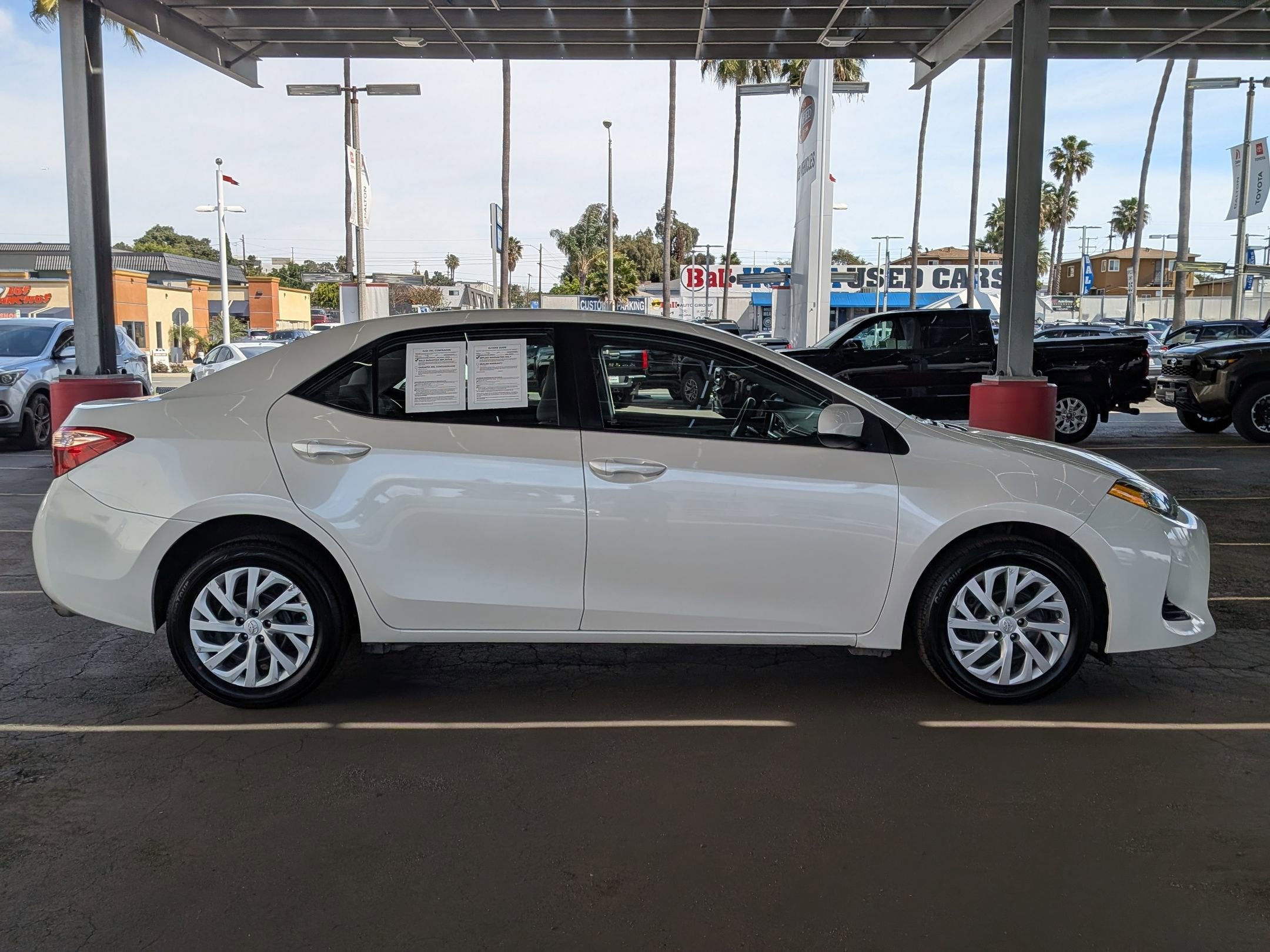 2018 Toyota COROLLA WHITE