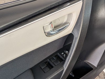 2018 Toyota COROLLA WHITE