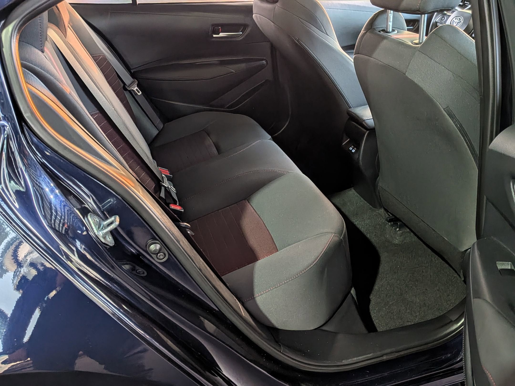 2024 Toyota COROLLA SE