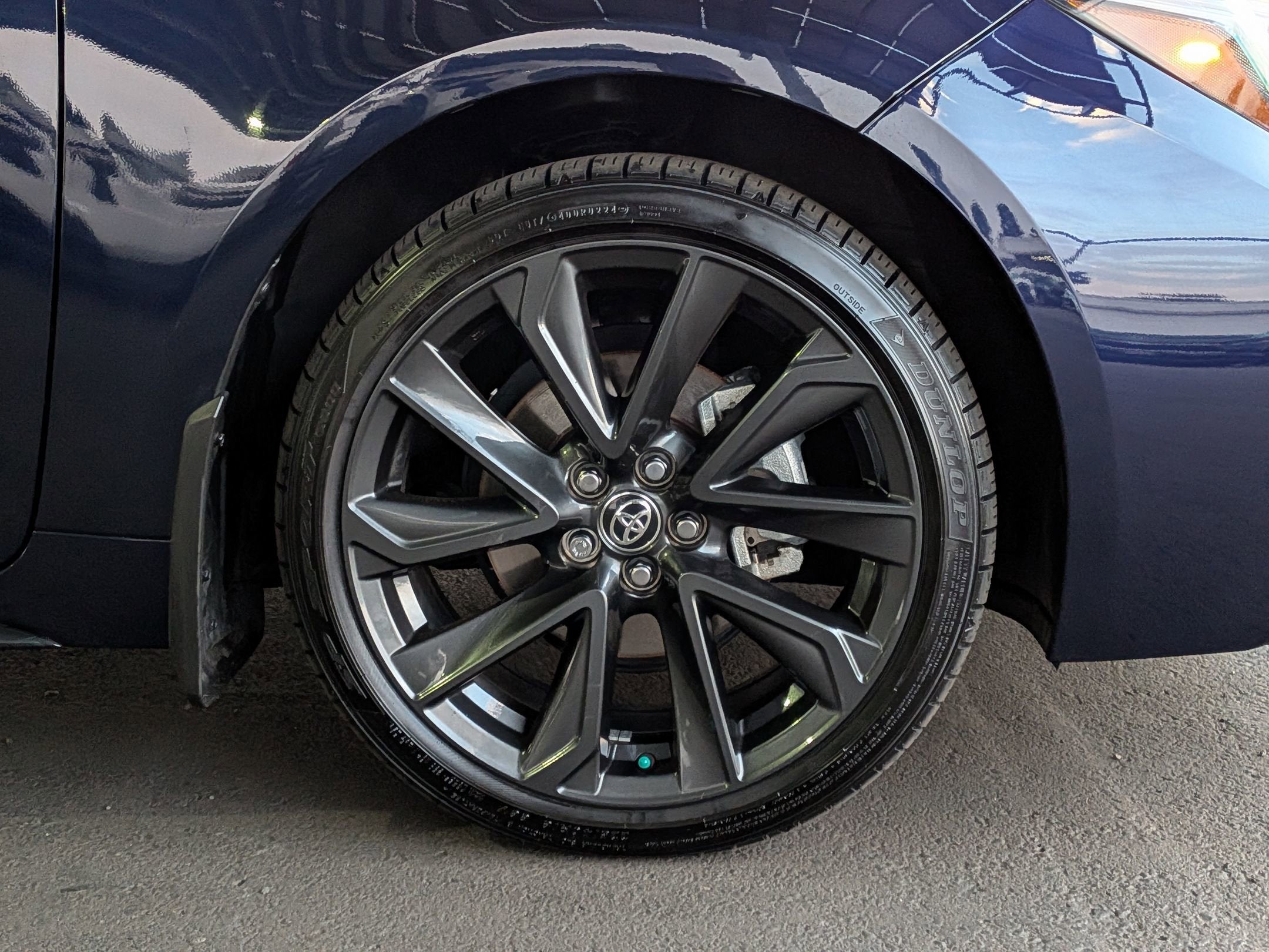 2024 Toyota COROLLA SE