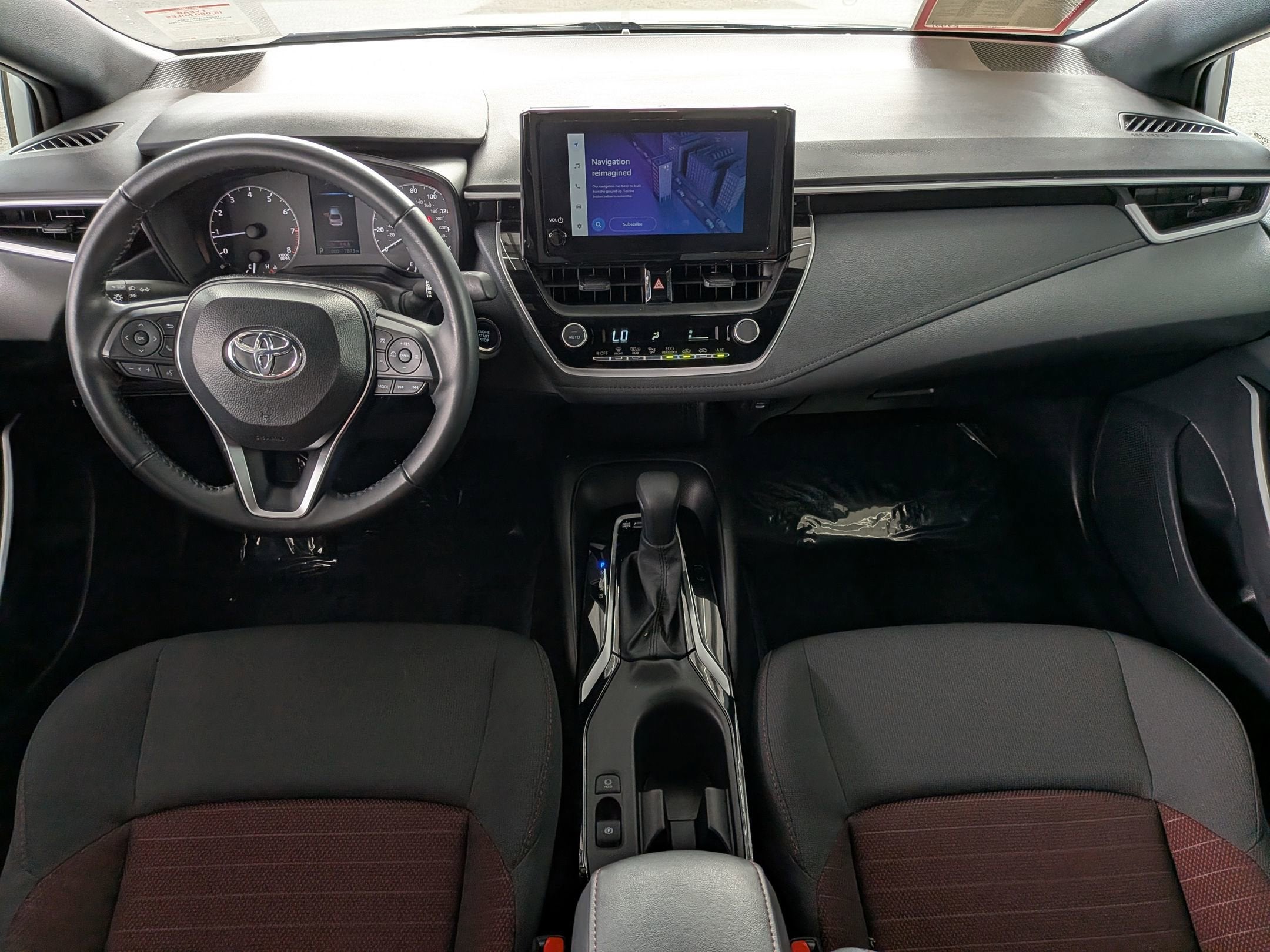 2025 Toyota COROLLA SE