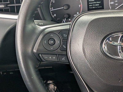 2025 Toyota COROLLA SE