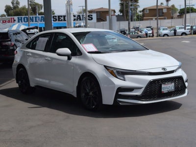 2024 Toyota COROLLA SE