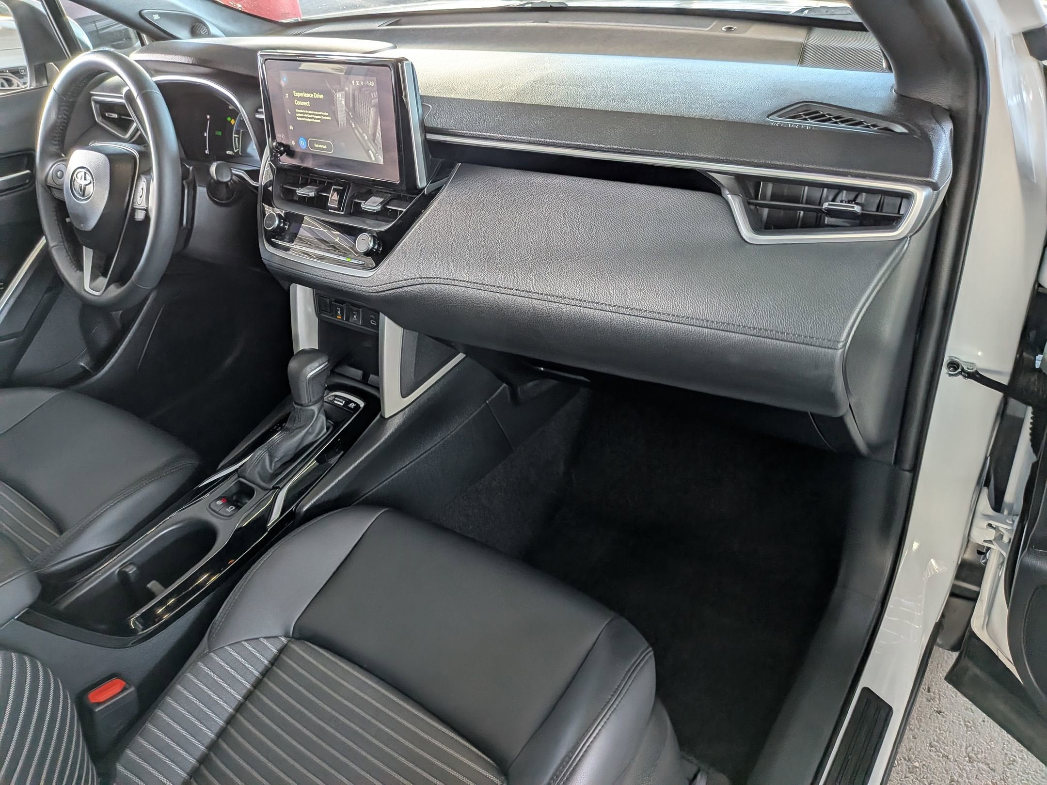 2024 Toyota COROLLA CROSS HV Hybrid XSE