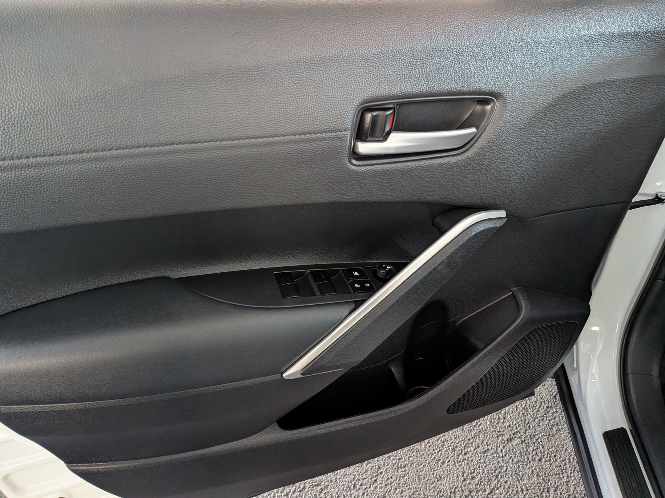 2024 Toyota COROLLA CROSS HV Hybrid XSE