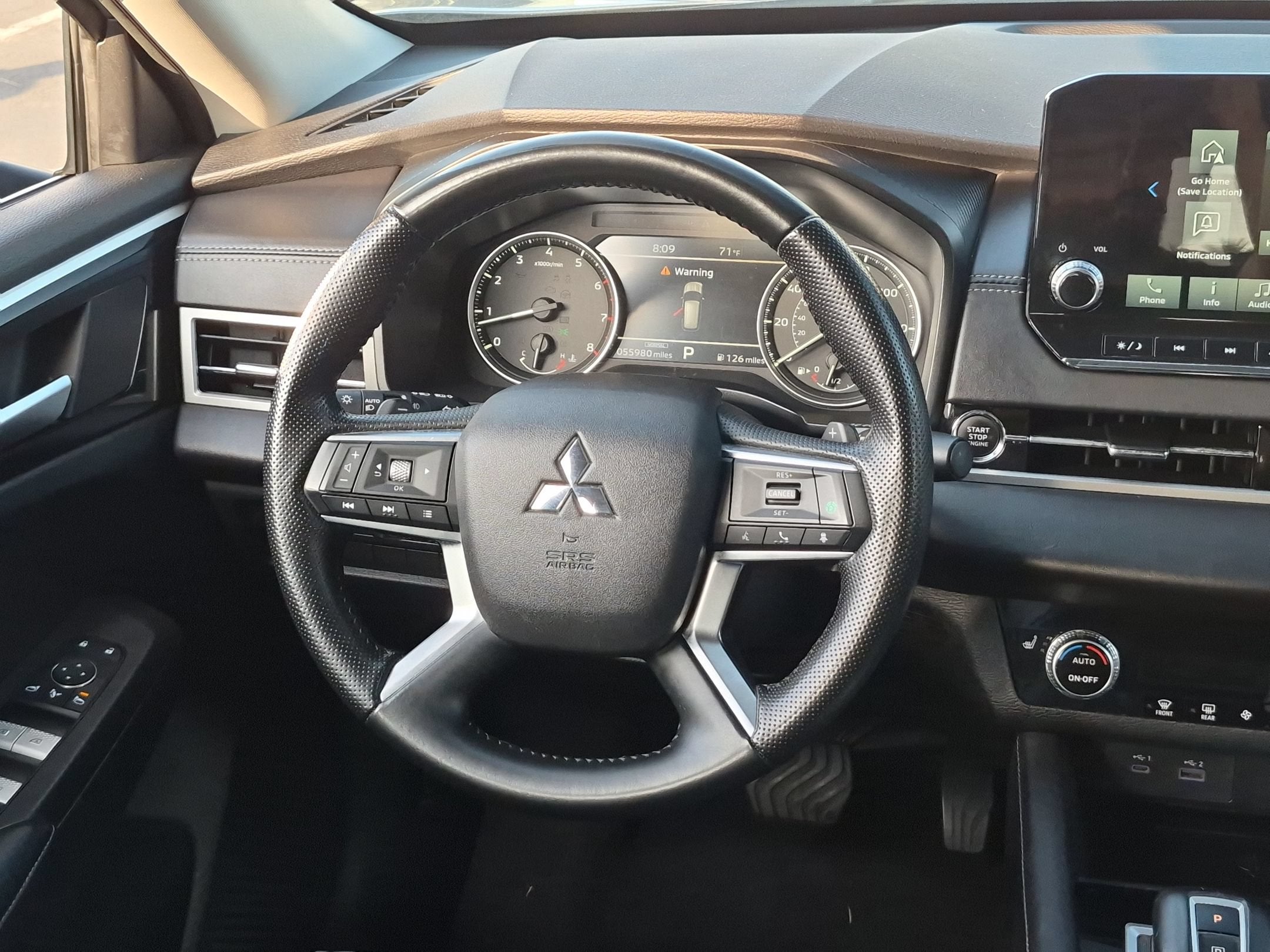 2024 Mitsubishi Outlander SE