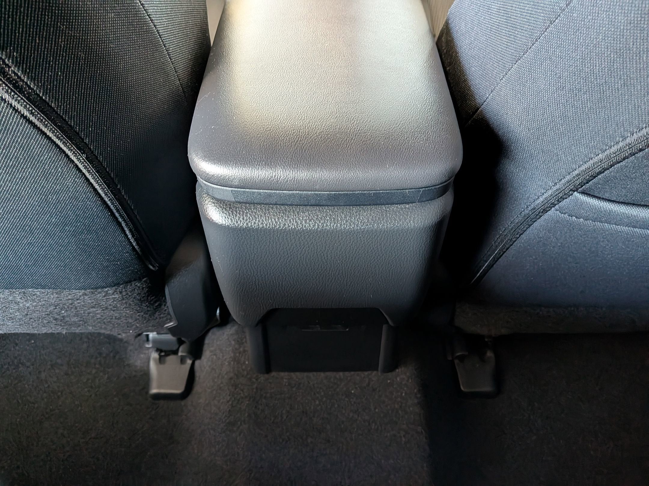 2023 Toyota PRIUS LE