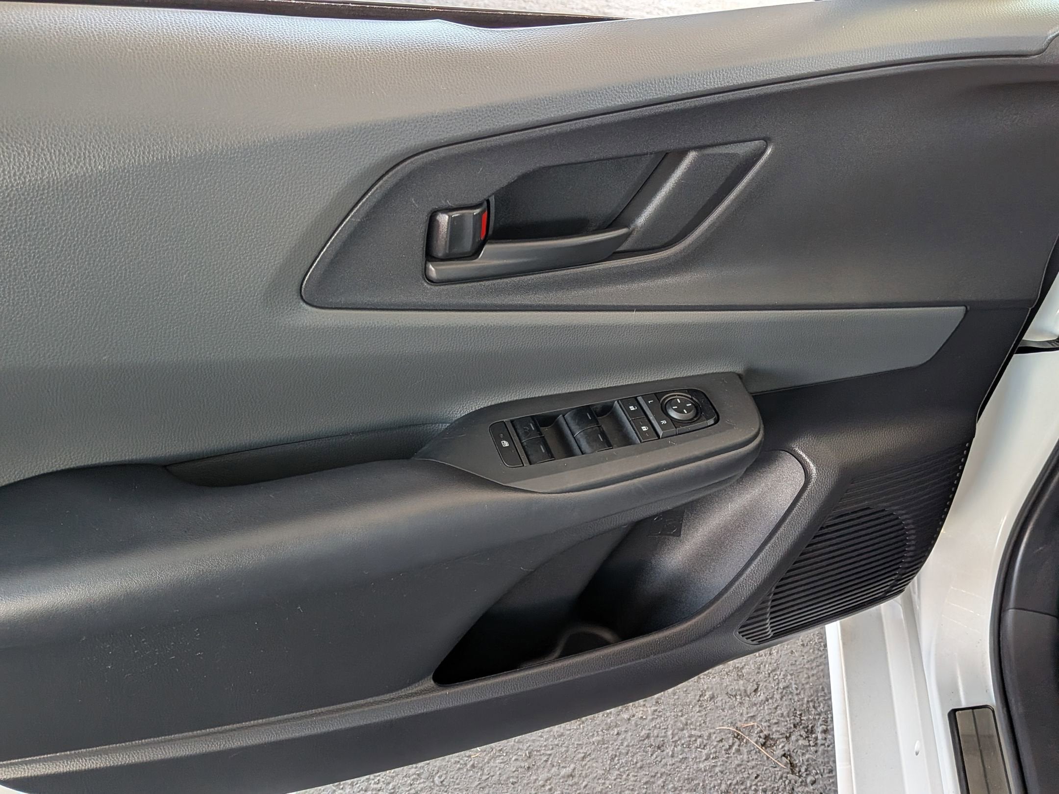 2023 Toyota PRIUS LE