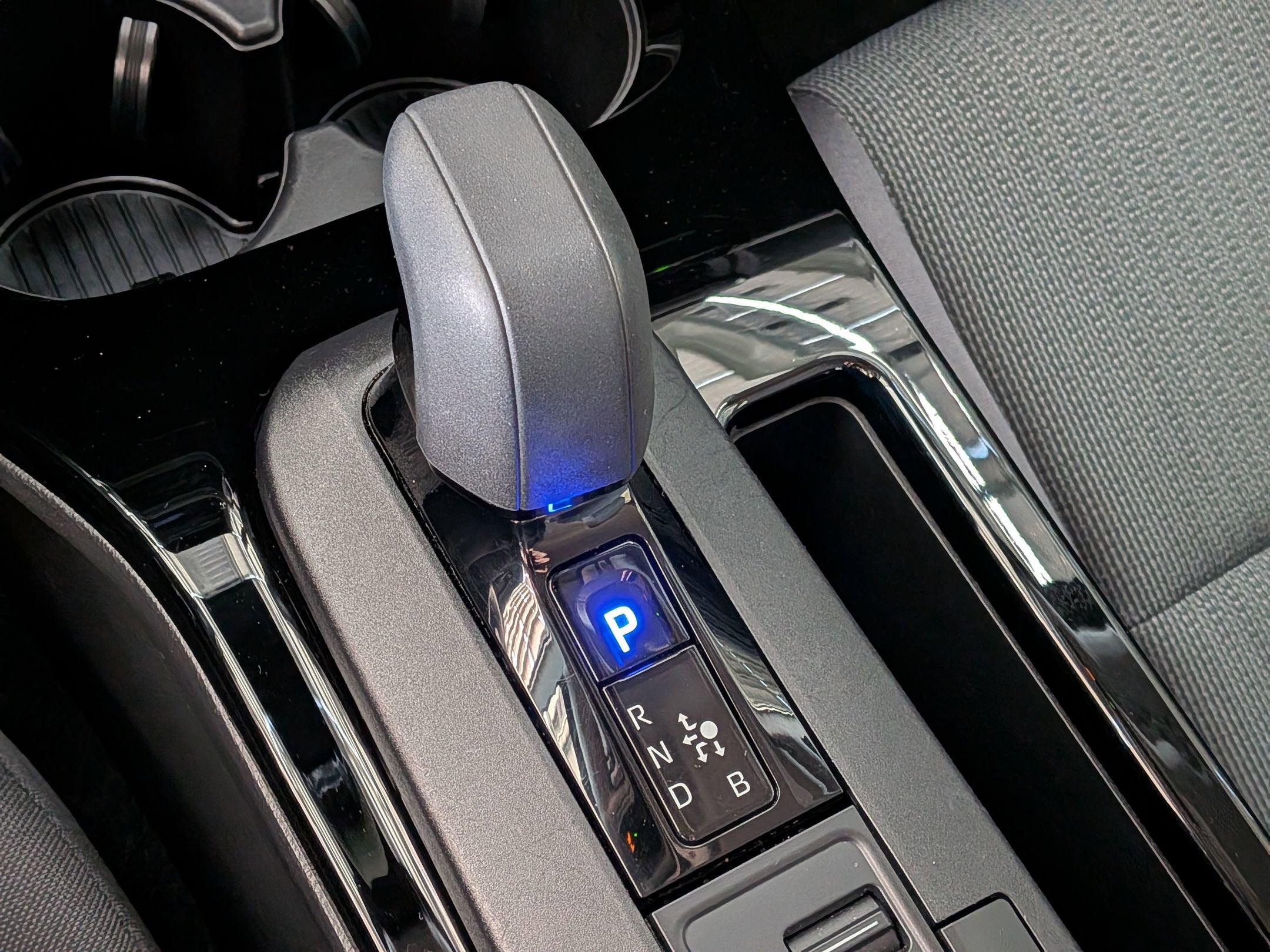 2023 Toyota PRIUS LE