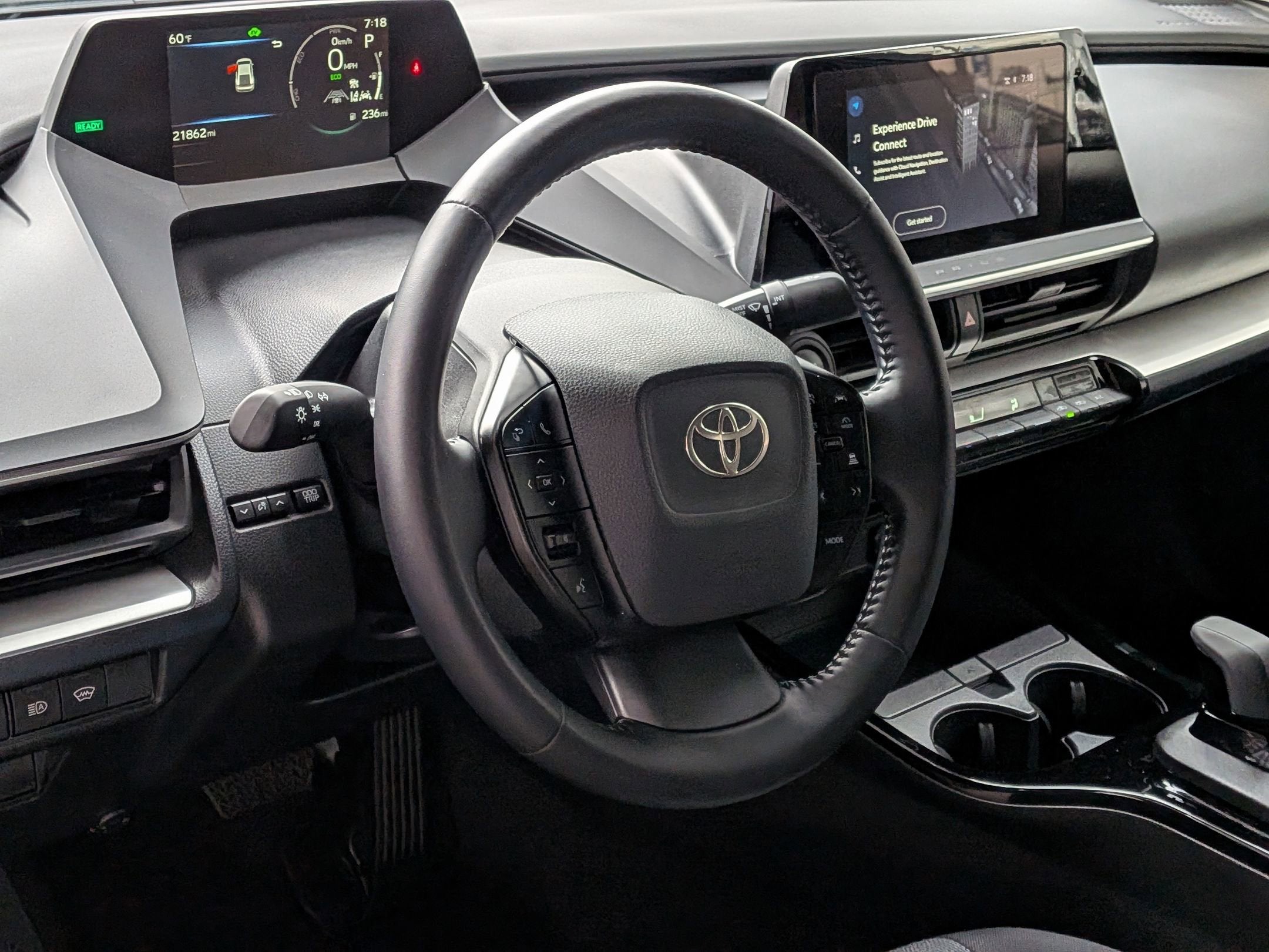 2025 Toyota PRIUS LE