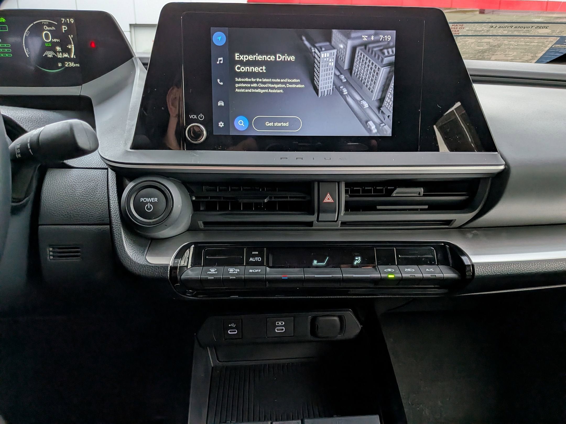 2025 Toyota PRIUS LE