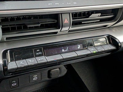 2025 Toyota PRIUS LE