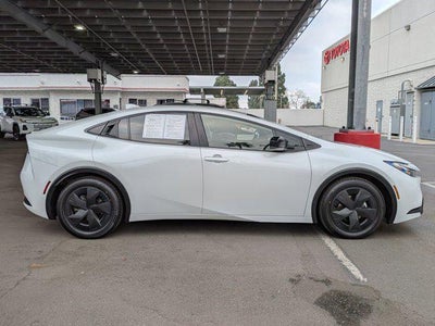 2025 Toyota PRIUS LE