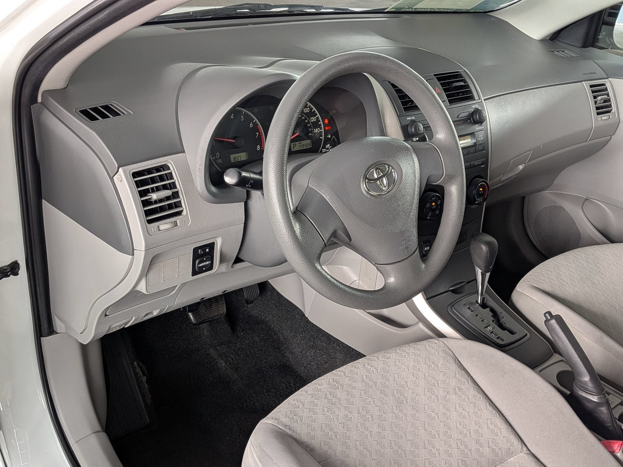 2009 Toyota COROLLA LE