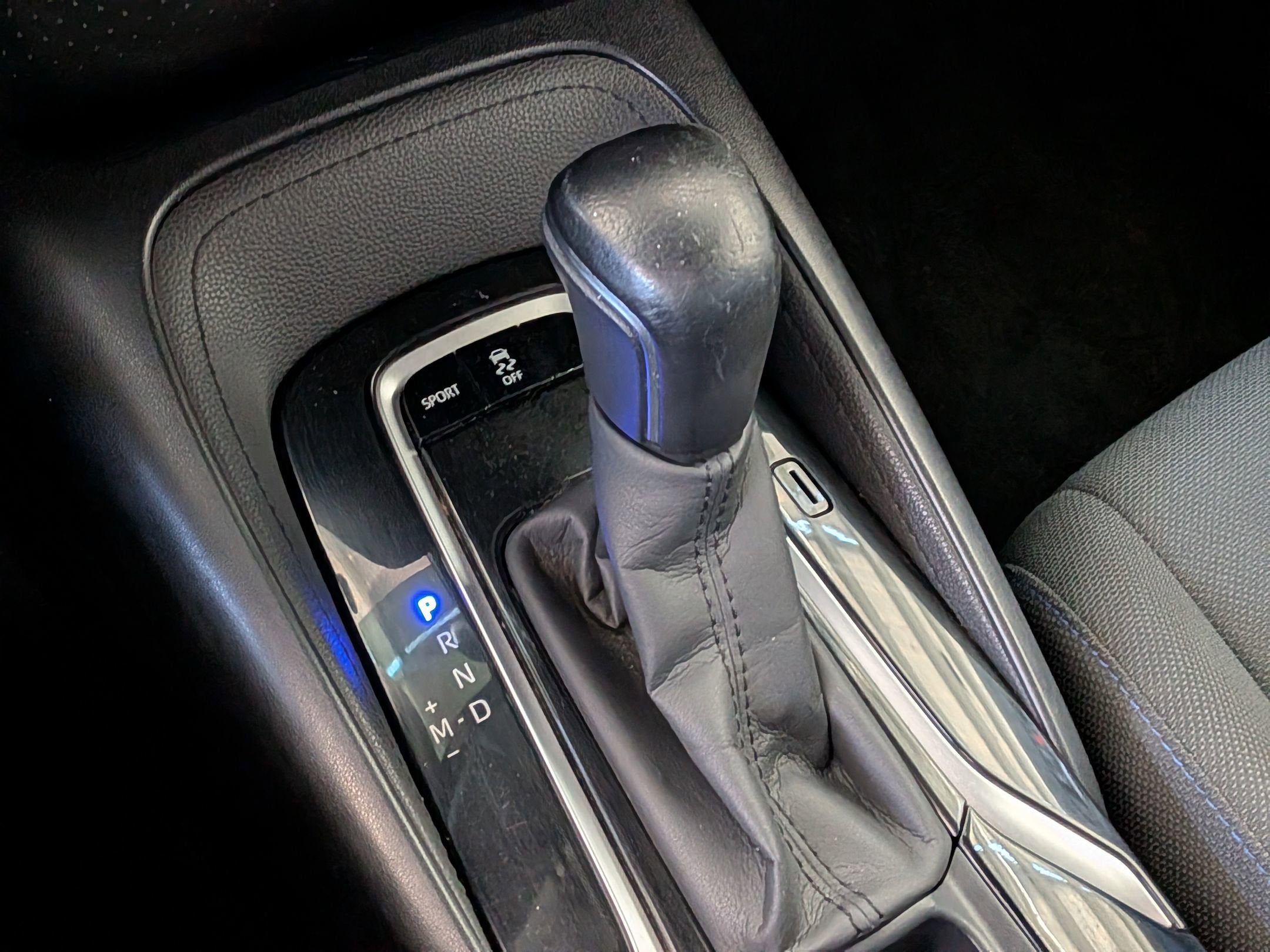 2020 Toyota COROLLA SE