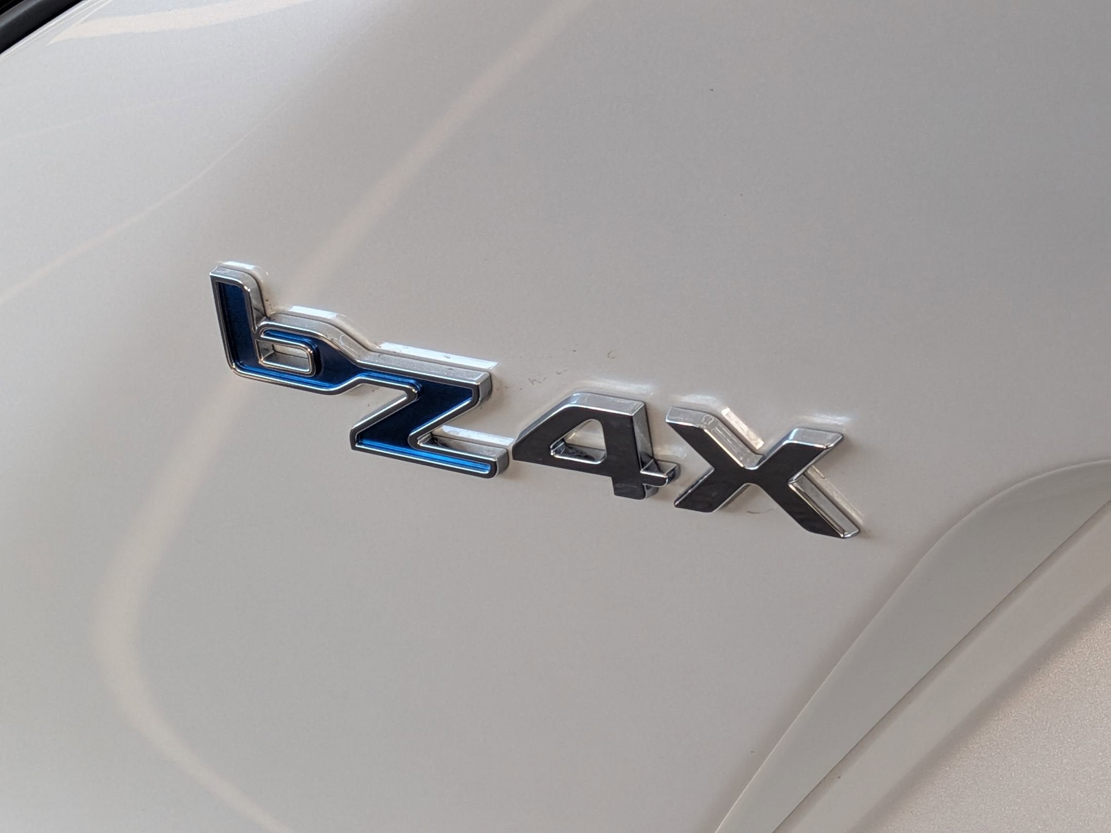 2023 Toyota bZ4X Limited