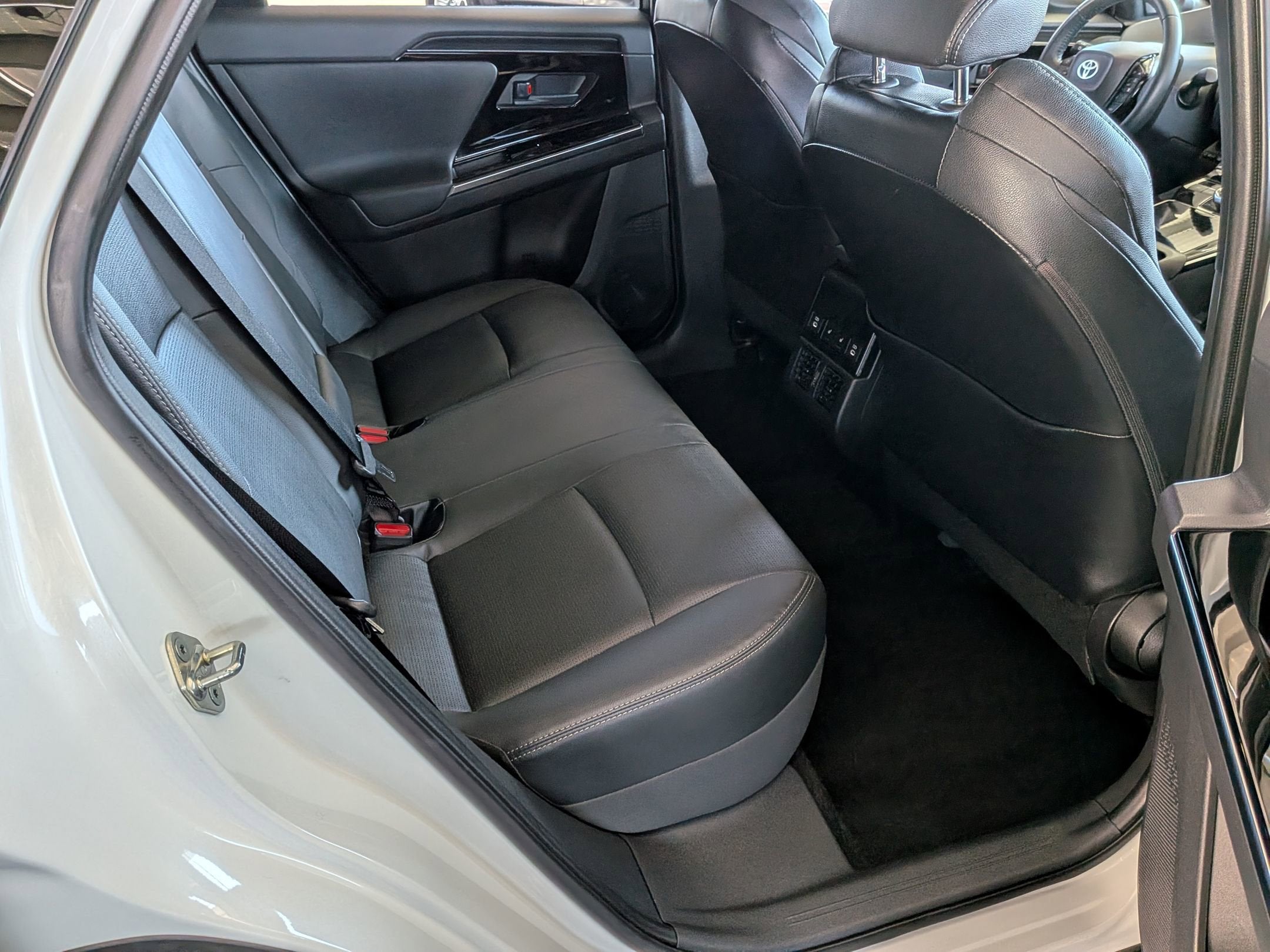 2023 Toyota bZ4X Limited