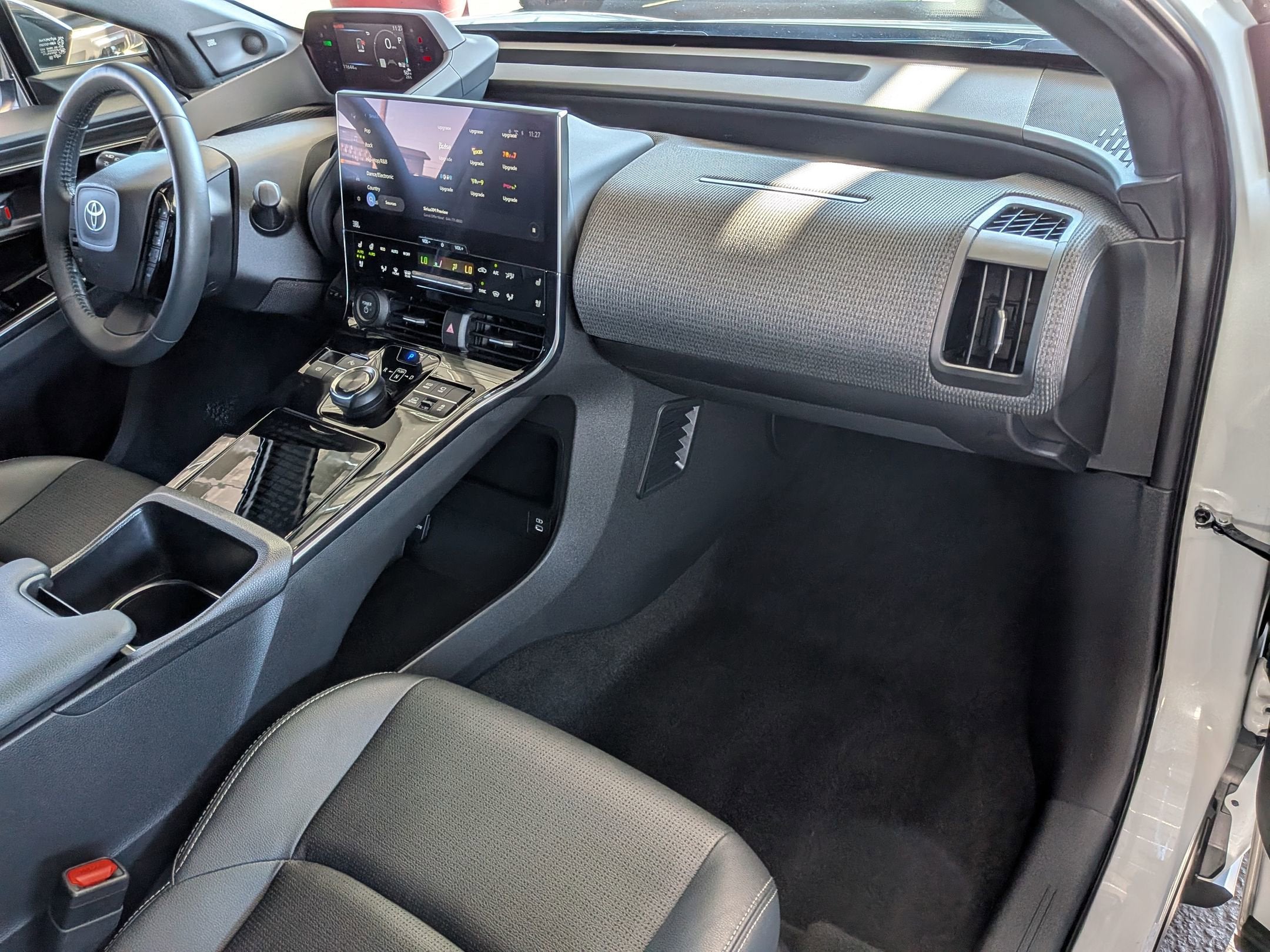 2023 Toyota bZ4X Limited